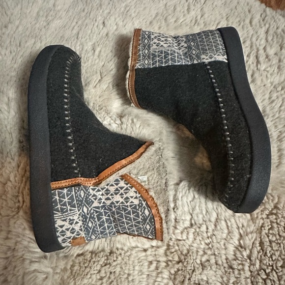 Sanuk Women's Nice Bootah Ojai Ankle Boot - Picture 5 of 9